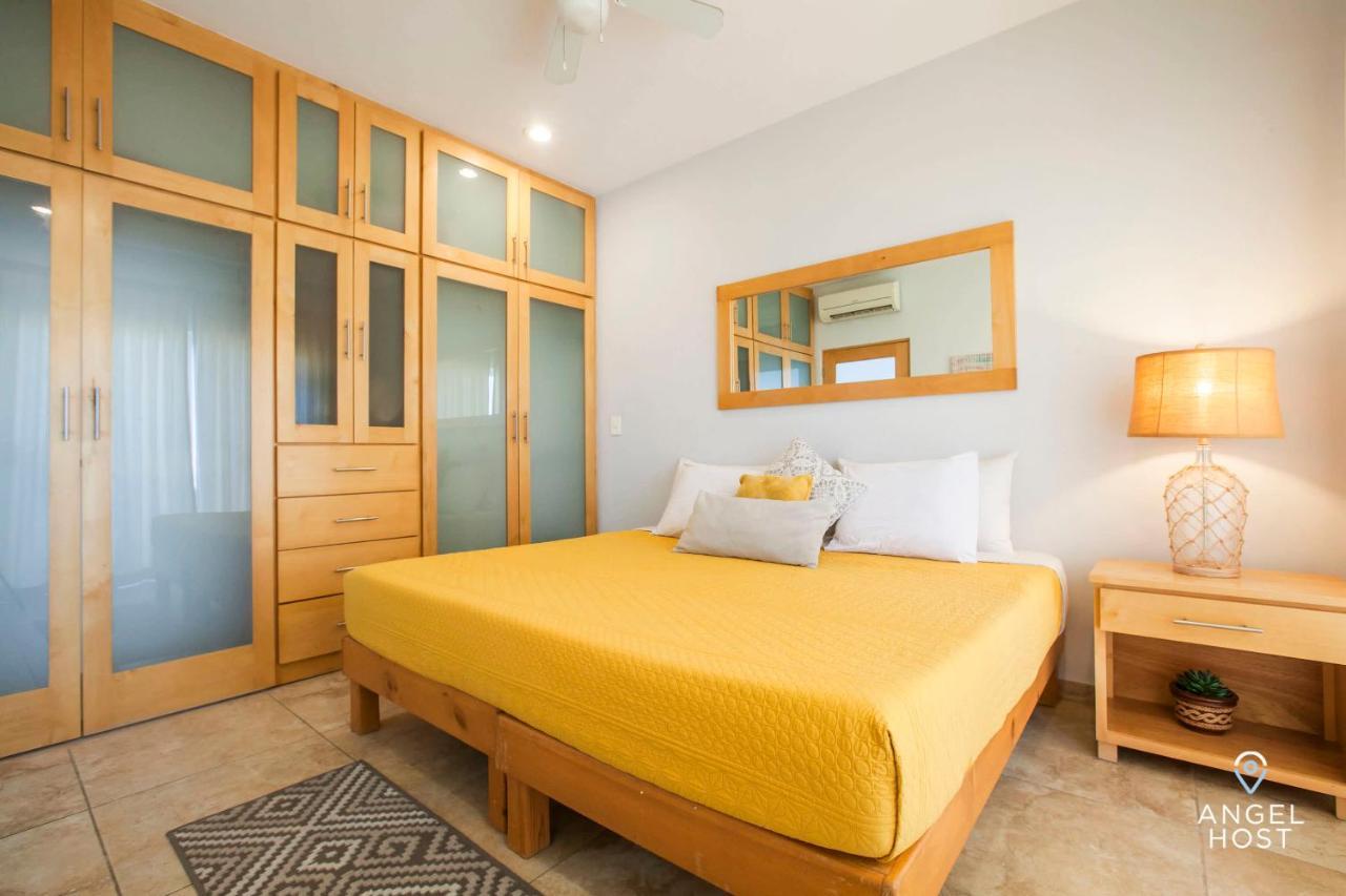 Oceanview Living Space & Balcony With Fiberoptic Wifi! La Paz Bagian luar foto
