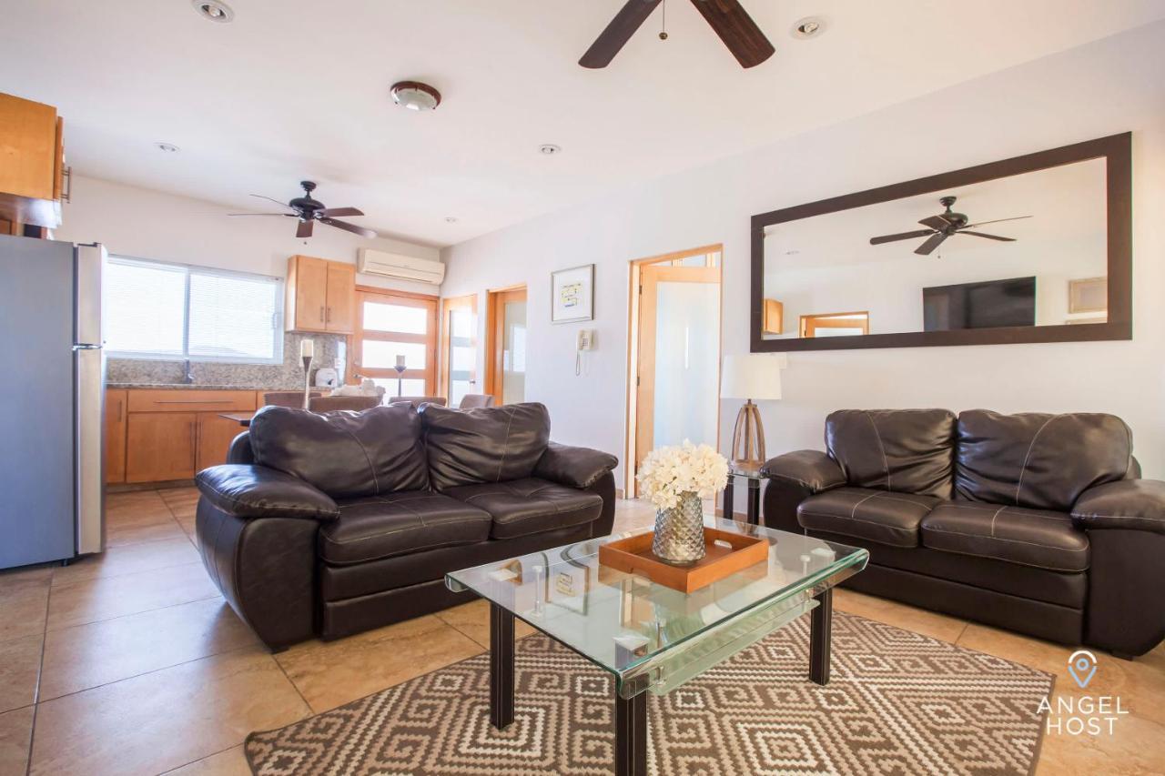 Oceanview Living Space & Balcony With Fiberoptic Wifi! La Paz Bagian luar foto