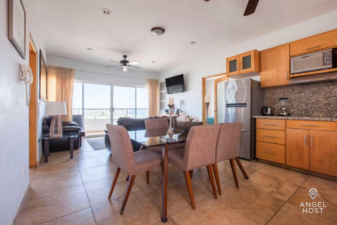 Oceanview Living Space & Balcony With Fiberoptic Wifi! La Paz Bagian luar foto