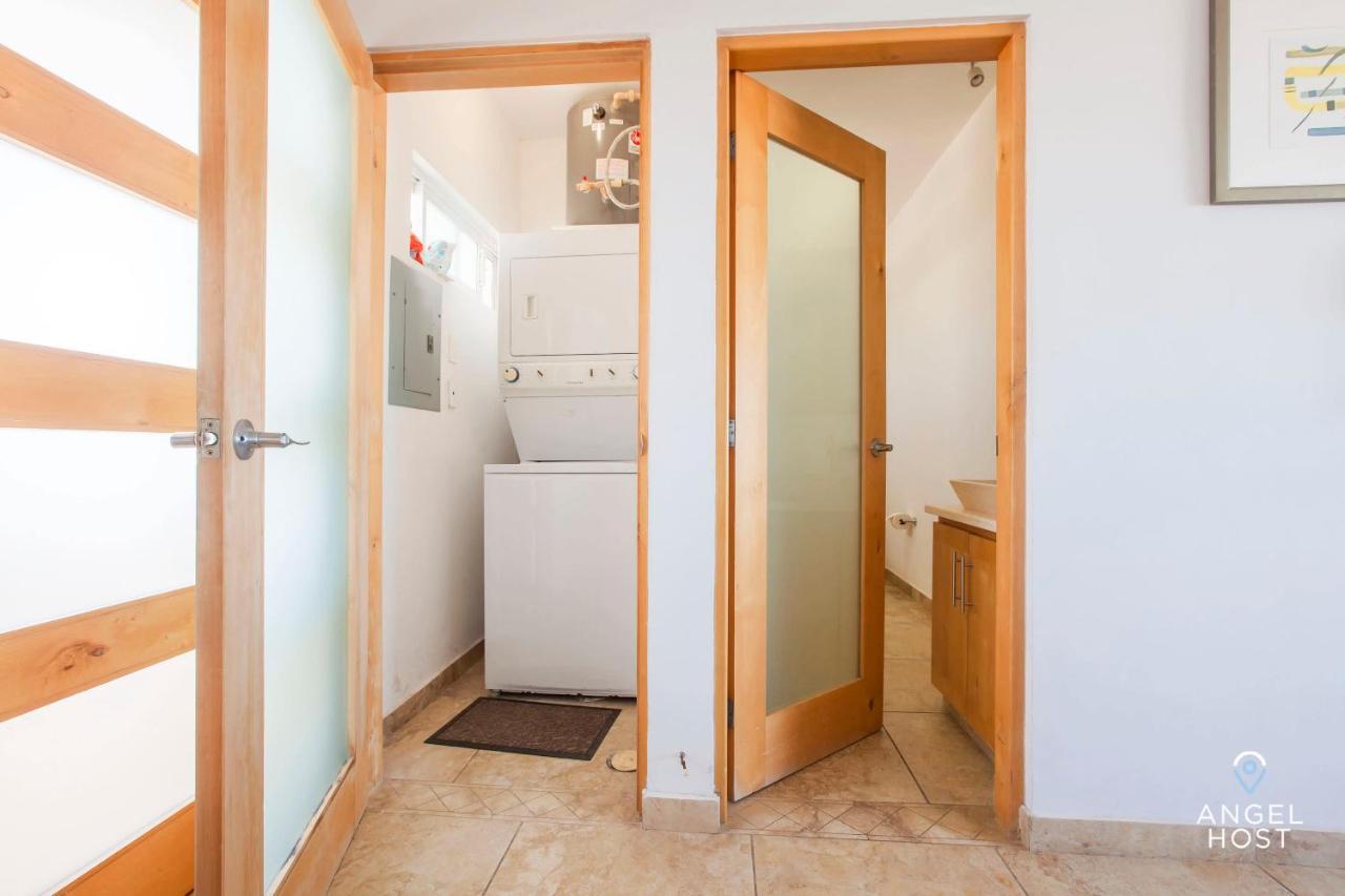 Oceanview Living Space & Balcony With Fiberoptic Wifi! La Paz Bagian luar foto