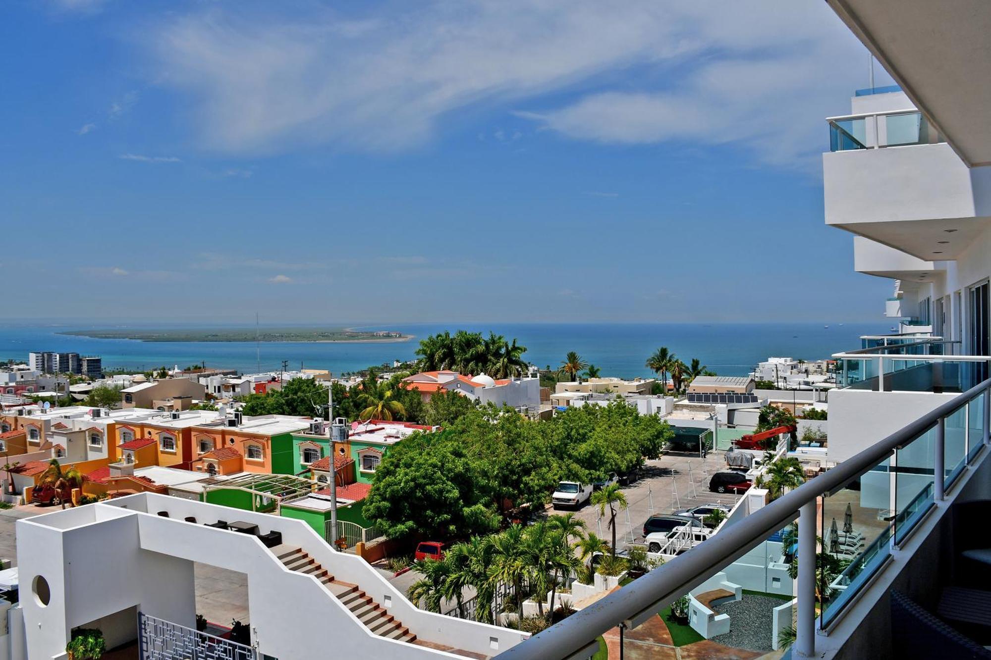 Oceanview Living Space & Balcony With Fiberoptic Wifi! La Paz Bagian luar foto
