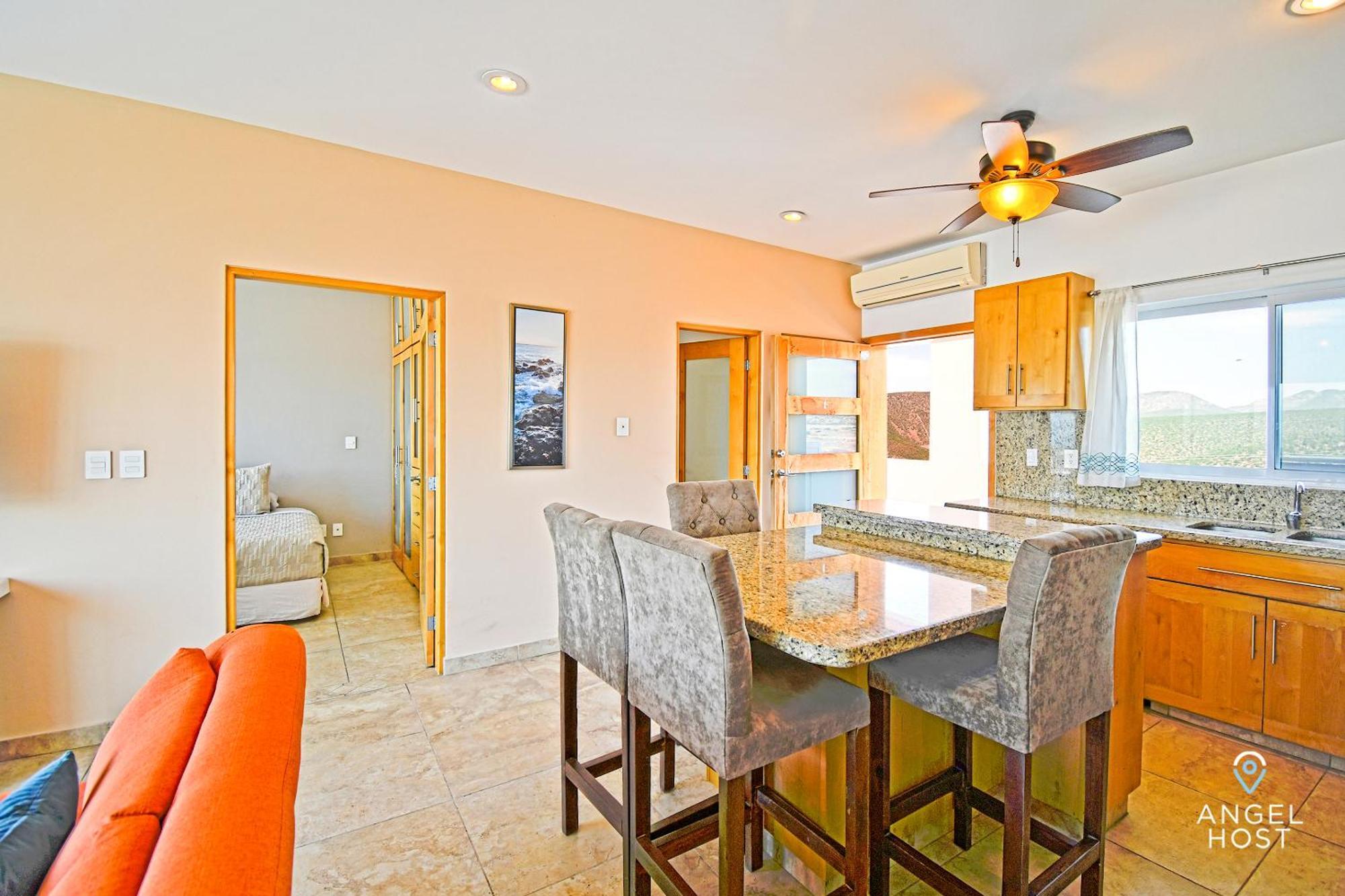 Oceanview Living Space & Balcony With Fiberoptic Wifi! La Paz Bagian luar foto